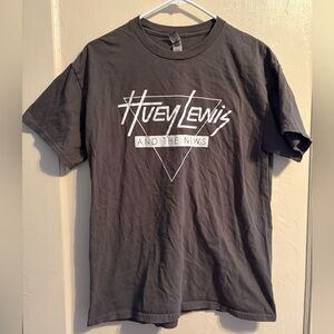 Gildan: Huey Lewis And The News Logo Tee